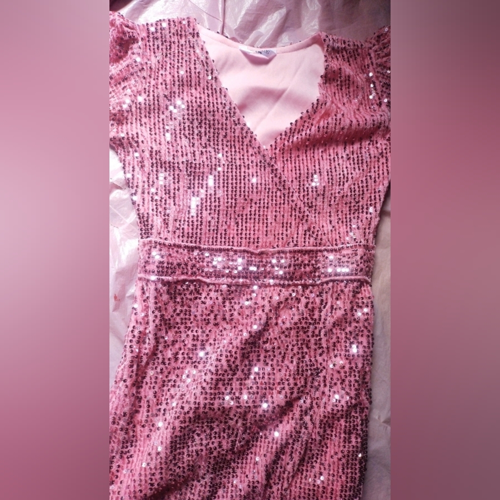 Women's Velvet V Neck Dress - Picture 4 of 8